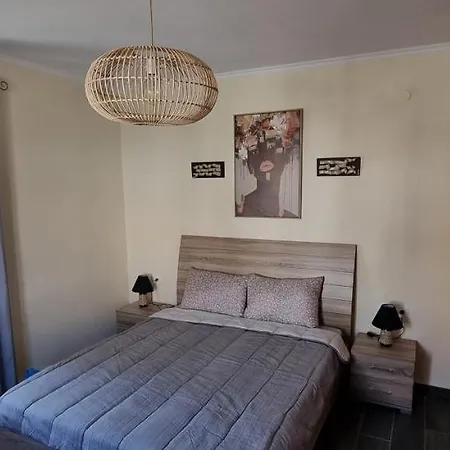 Fifi's Luxury דירה